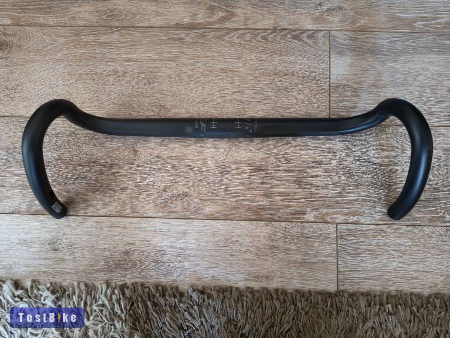 Új Easton karbon gravel kormány és Easton stucni