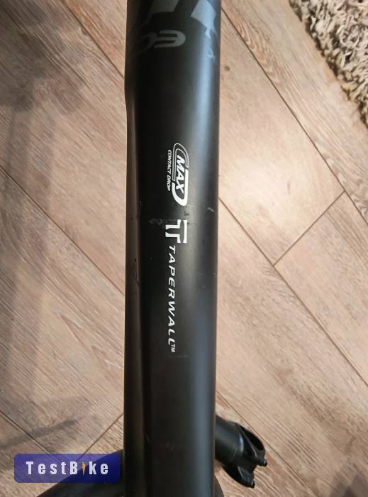 Új Easton karbon gravel kormány és stucni eladó