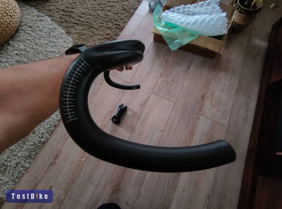 Új Easton karbon gravel kormány és stucni eladó