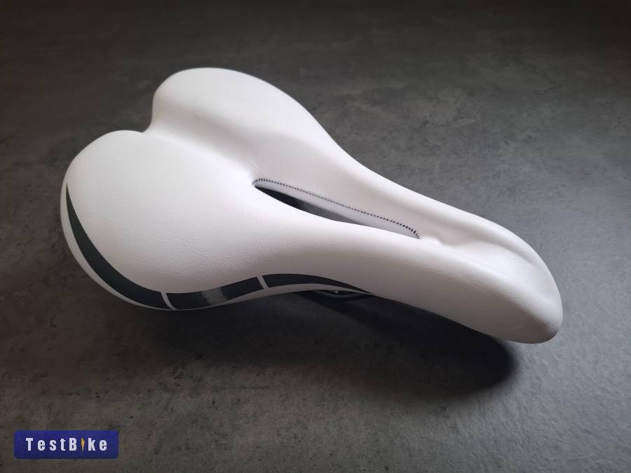 Új fehér trekking nyereg