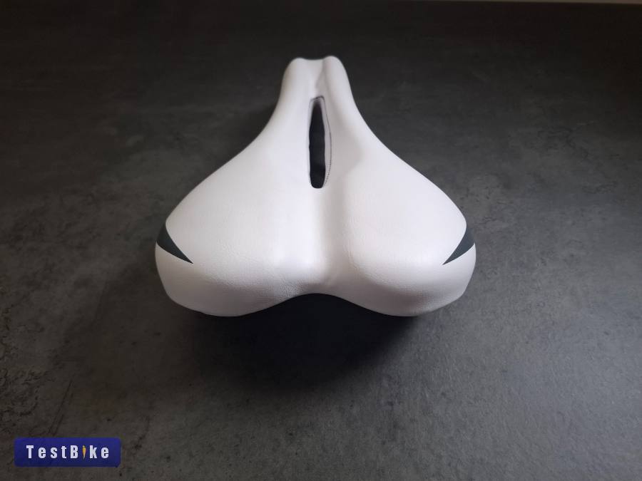 Új fehér trekking nyereg