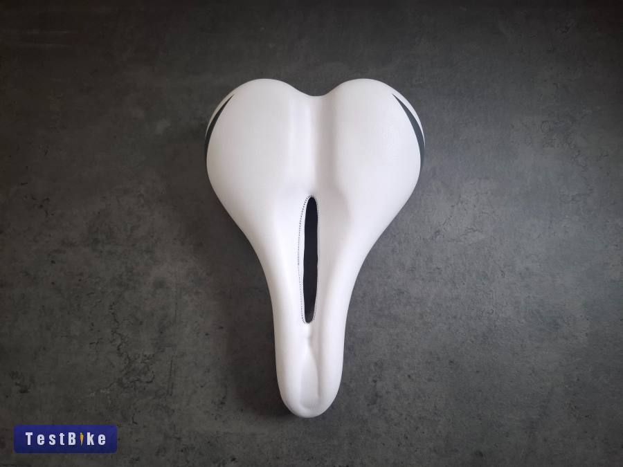 Új fehér trekking nyereg