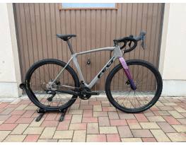 Új Felt Breed Advenced Carbon Gravel "L"