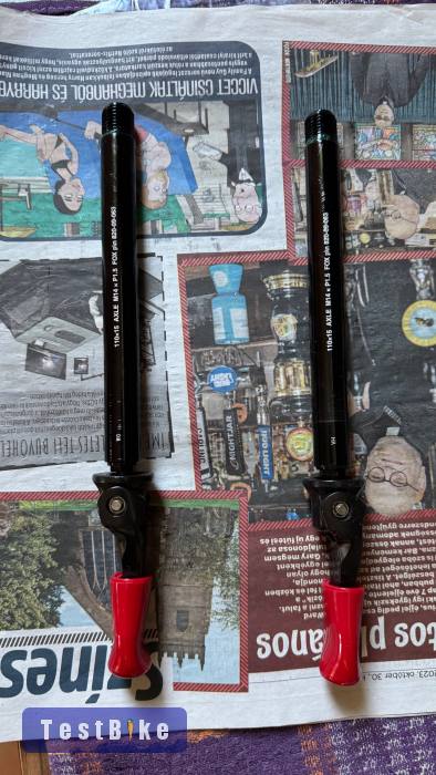 Új FOX / Marzocchi 15x110 Boost QR átütőtengely