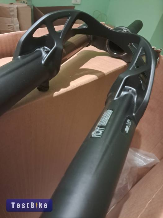 Új Fox 32 Grip SL 32 1300g sc factory  kashima