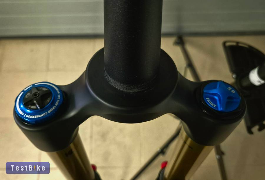 Új FOX 38 Factory GRIP2 180 mm E-MTB tuned