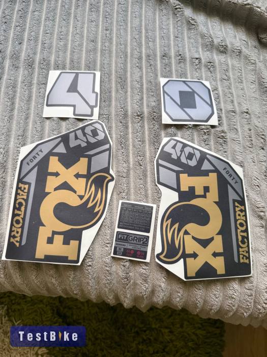 Új Fox 40 kashima matt matrica szett