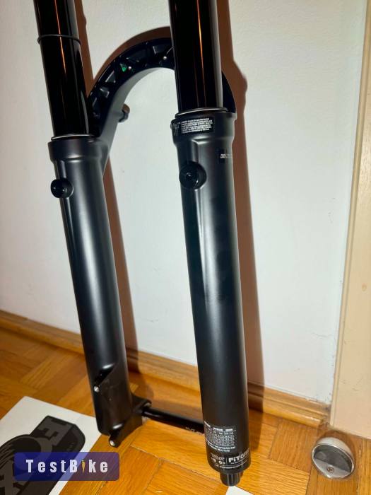 Új Fox 38 performance 29" 170mm