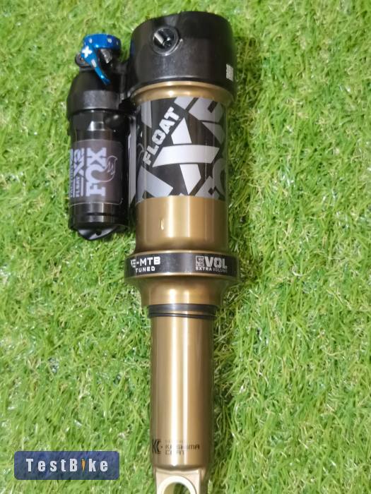 Új FOX Float X 2026"
