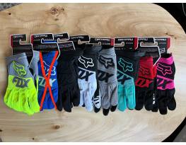 Új FOX kerékpáros kesztyűk 