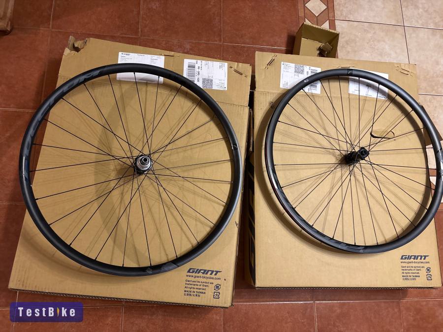 Új Fulcrum országúti kerékszett