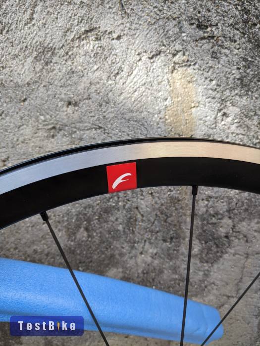 Új Fulcrum racing 4 kerék szett