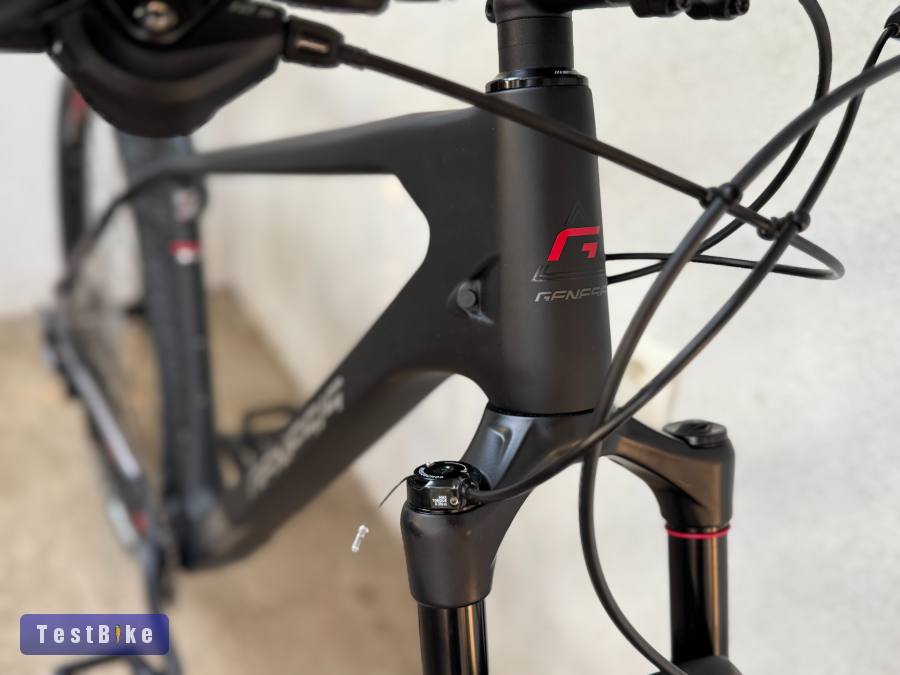 Új Genesis Impact 8.2 karbon mtb