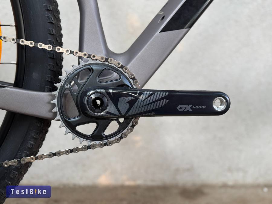 Új Genesis Impact 9.2 karbon mtb