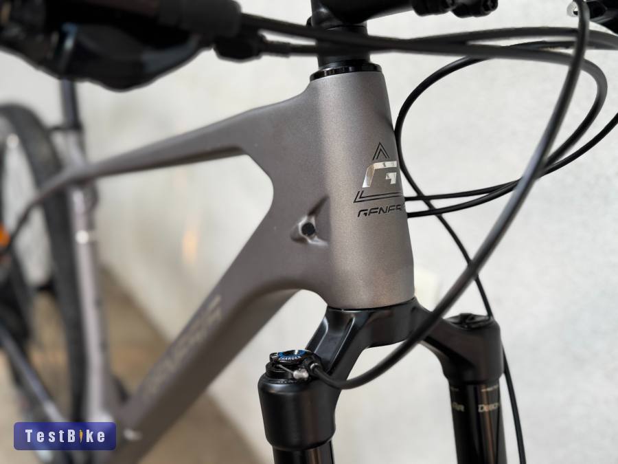 Új Genesis Impact 9.2 karbon mtb