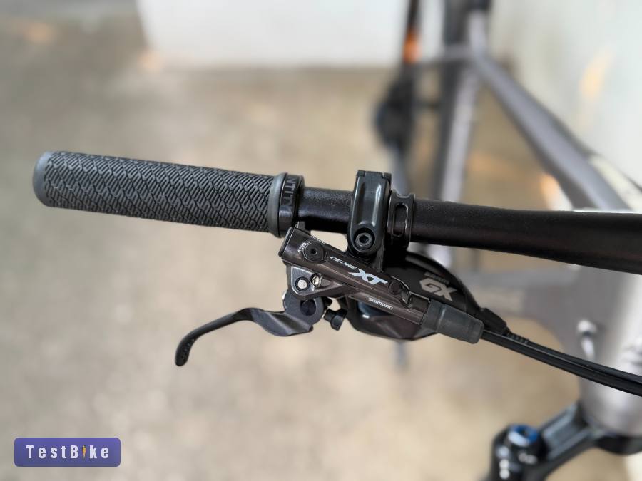 Új Genesis Impact 9.2 karbon mtb