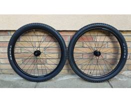 Új Giant 27.5" MTB kerekek gumikkal eladóak