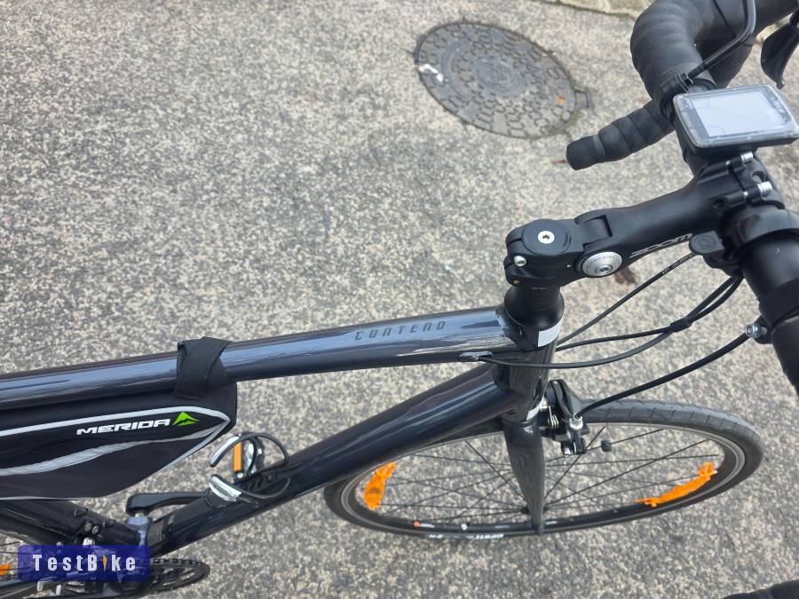 Új Giant Contend 3 eladó sok kiegészítővel