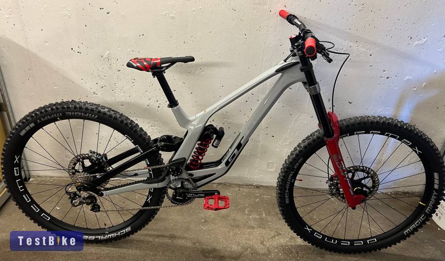 új GT Fury Pro 29" dh bringa