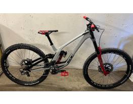 új GT FURY PRO 29" dh bringa