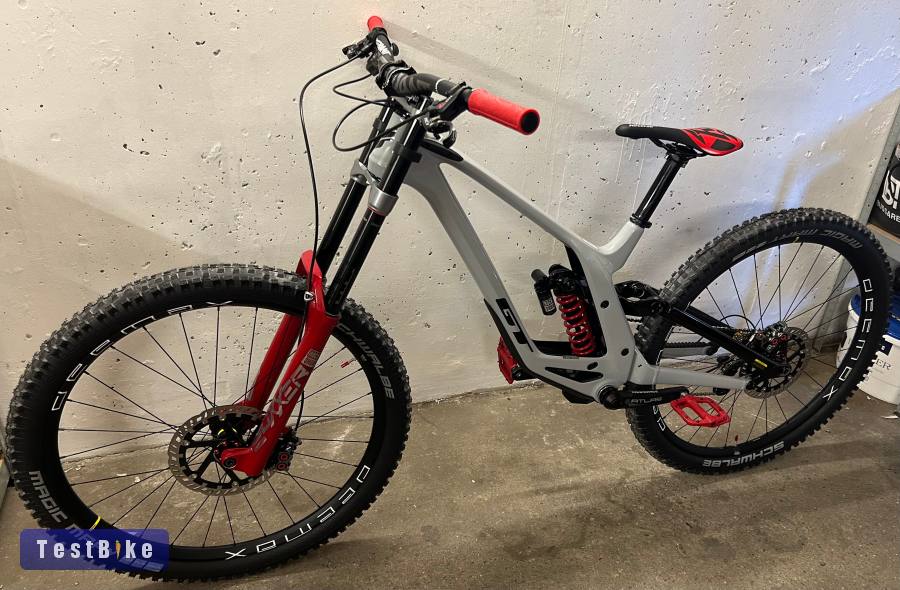 új GT Fury Pro 29" dh kerékpár