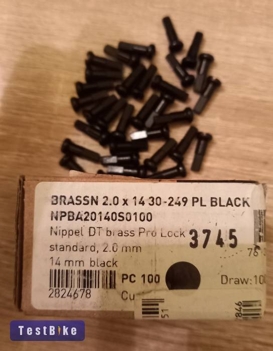 Új és használt DT Swiss Pro-lock küllő anyák eladóak