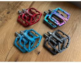 Új ipari csapágyas, cserélhető szegecses pedál