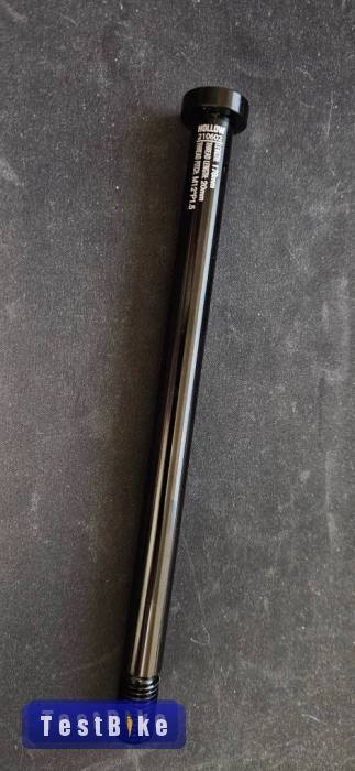 új ISAAC hátsó átűtő tengely 178mm hosszú M12X1,5 menettel