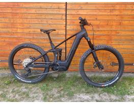 Új karbon Cube E-bike féláron eladó 