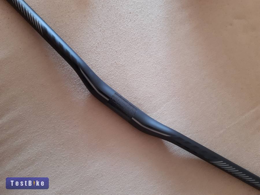 Új karbon kormány (full carbon), riser. Hajlított, matt, 