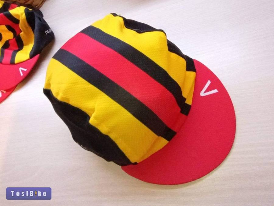 Új kerékpáros sapka. 