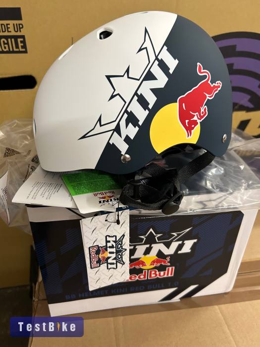 új Kini RedBull dirt sisak