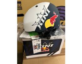 új Kini RedBull dirt sisak
