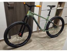 Új Kona Cinder Cone, Fox 34 AWL rolling classis