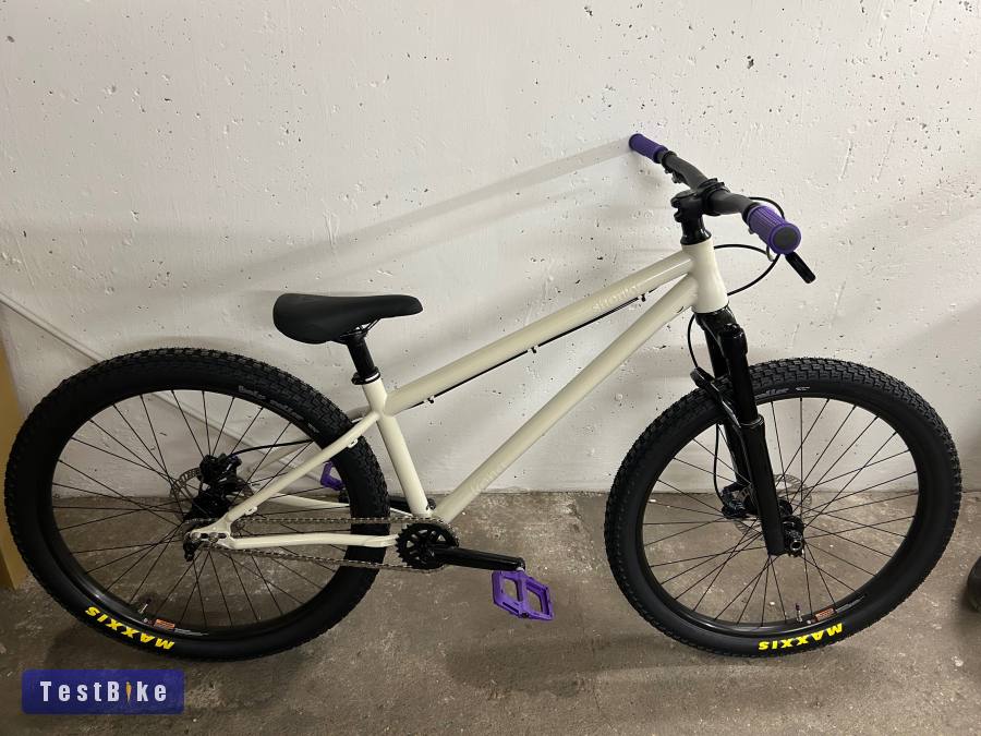 új Kona Shonky (2026’) dirt kerékpár