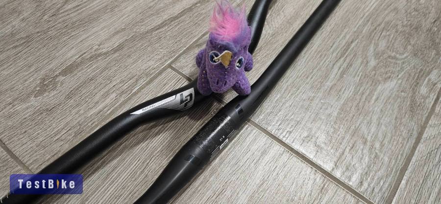 Új-újszerű kormányok, Lapierre Racing, Progress karbon