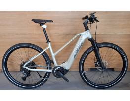 ÚJ KTM MACINA CROSS 720 női 46cm ezüst