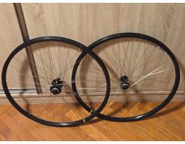 Új Mavic kerékszett Shimano agyakkal