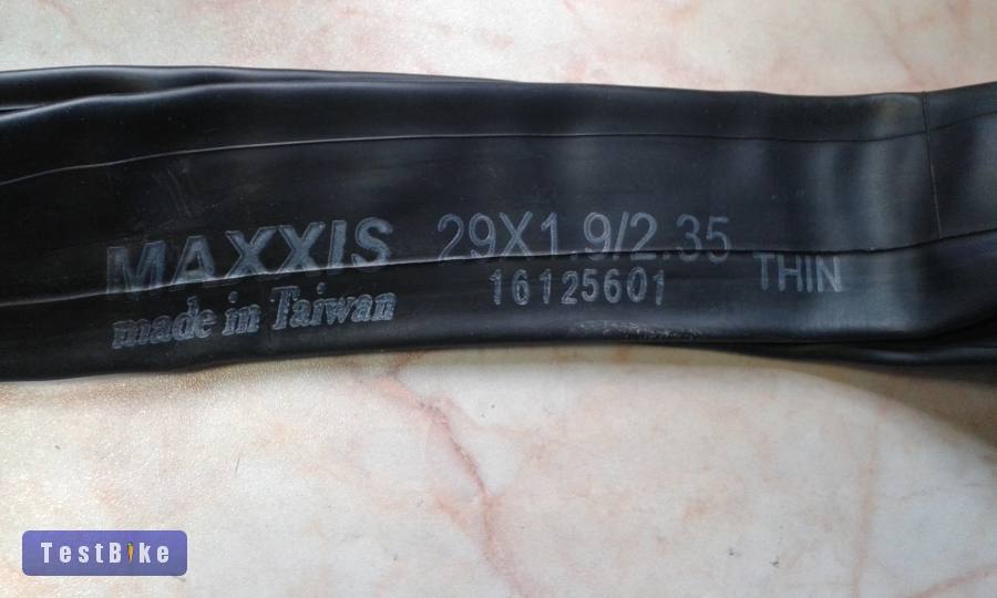 Új Maxxis 29-es, autószelepes belső eladó.