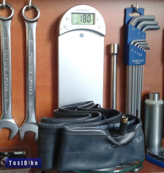 Új Maxxis 29-es, autószelepes belső eladó.