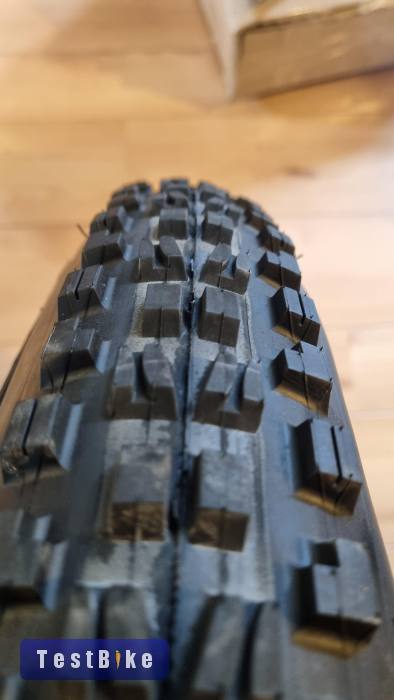 Új Maxxis Assegai és DHF 29 x 2.5
