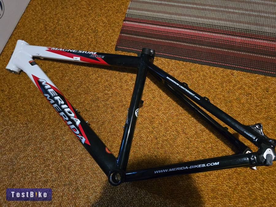 Új Merida Magnesium váz 18" váz, 26" (posta az árban) 