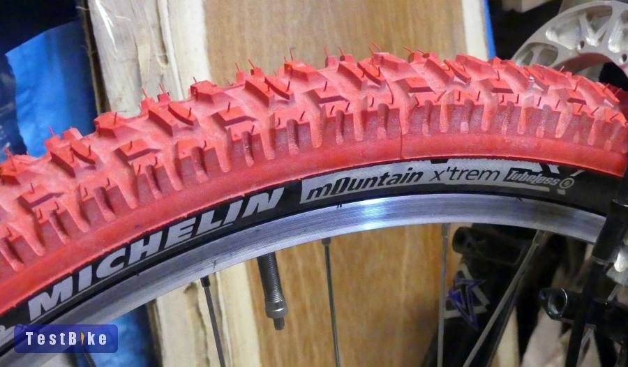 Új Michelin 26x2.5 retro klasszik DH gumik!