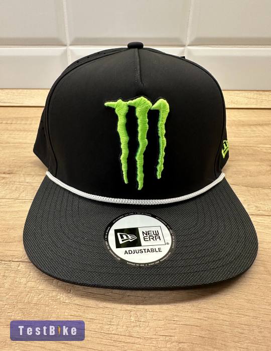 Új Monster Energy fekete/fehér hálós sapka, snapback