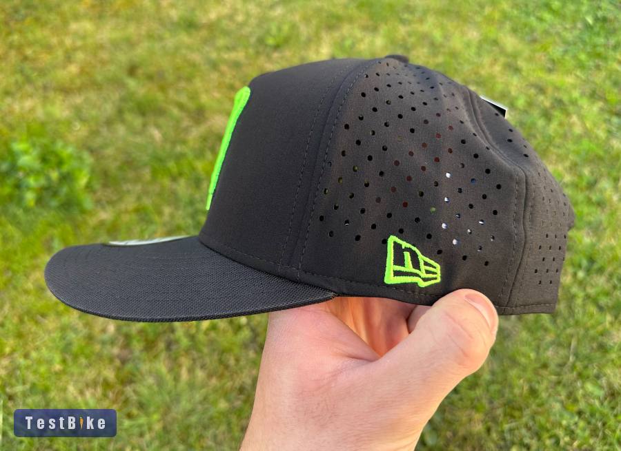 Új Monster Energy fekete perforált hálós baseball sapka