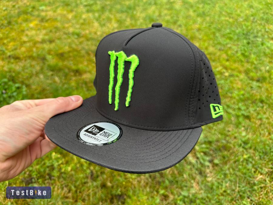 Új Monster Energy fekete perforált hálós sapka, snapback