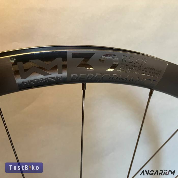 Új Newmen SL R32 - Shimano 105 centerlock kerékszett