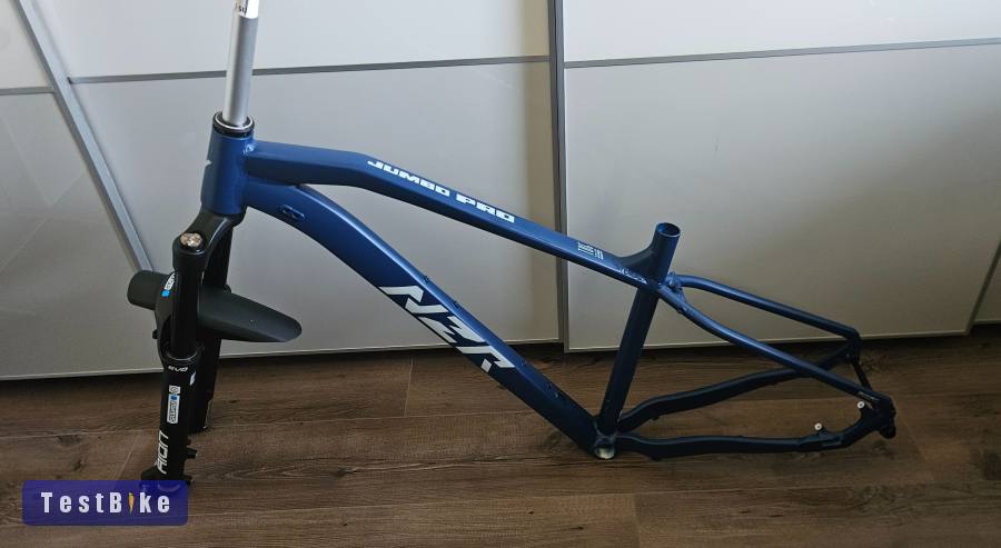 Új NZR Jumbo Pro váz és Új Suntour Aion 29Er 150mm villa