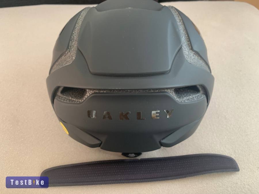 Új Oakley Aro5 Országúti sisak