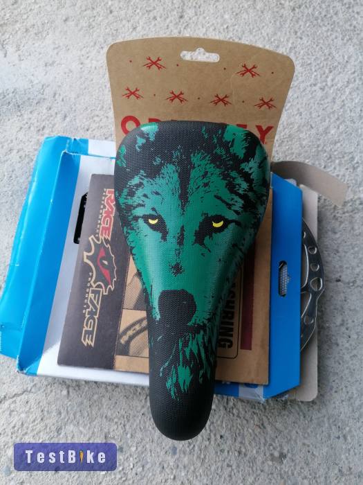 Új Odyssey night wolf nyereg